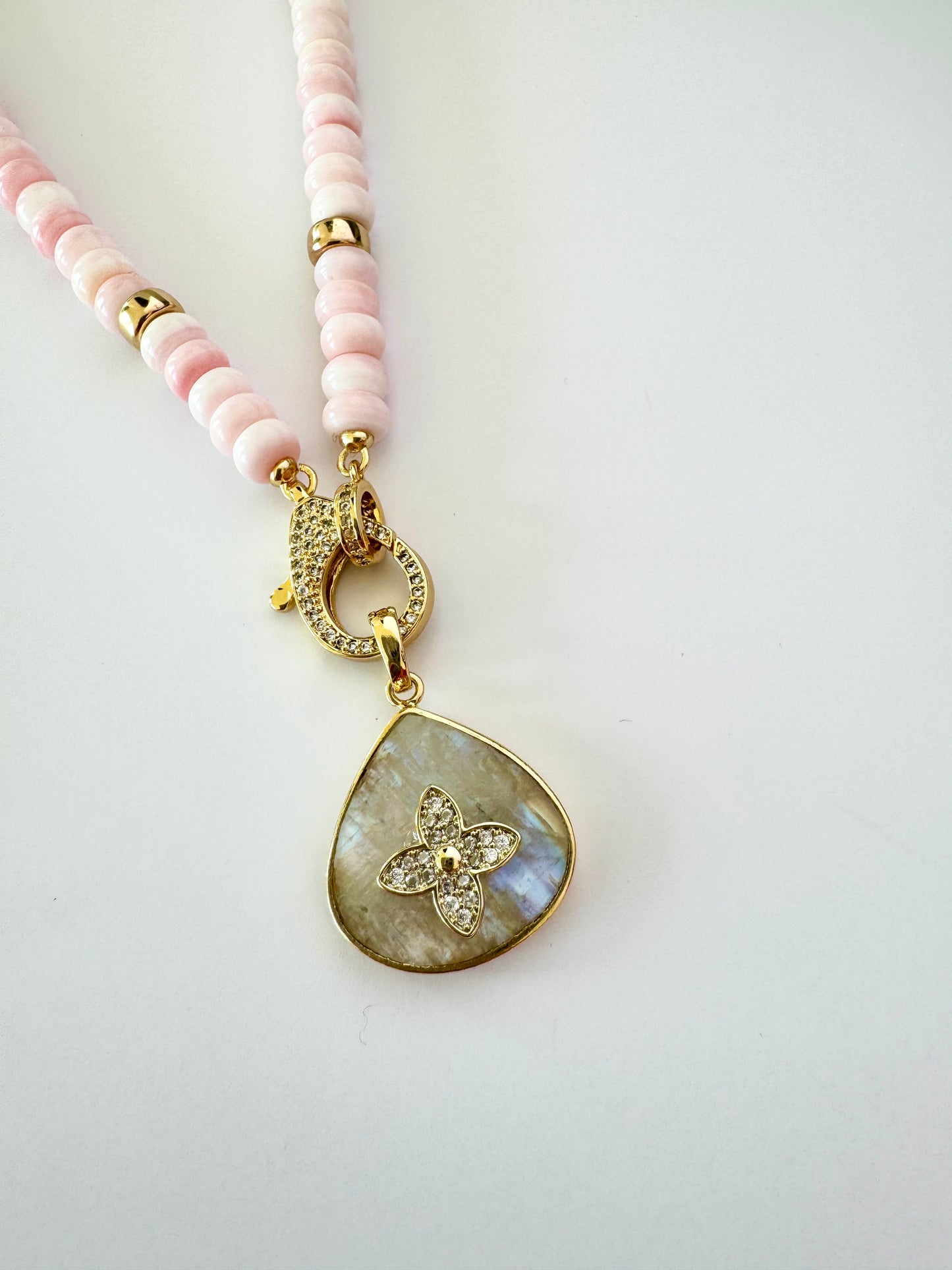 Queen Conch Moonstone Necklace